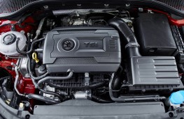Skoda Octavia vRS 245 Estate, 2018, engine