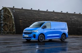 Volkswagen Transporter Panel Van Commerce Pro S, 2026, side
