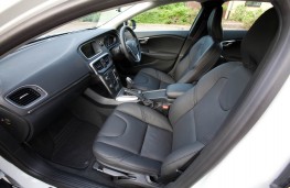 Volvo V40, interior