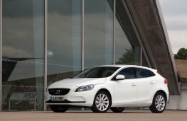 Volvo V40, side