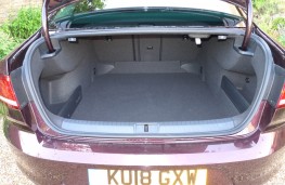 Volkswagen Passat, boot