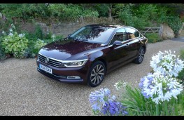 Volkswagen Passat, front static