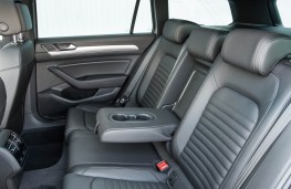 Volkswagen Passat Estate GTE, rear seats