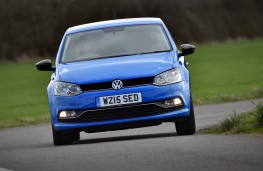  Volkswagen Polo, front action