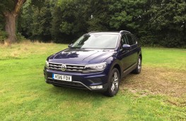 Volkswagen Tiguan, front