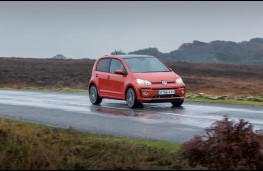 Volkswagen up!, front