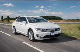Volkswagen Passat GTE, front