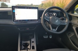 Volkswagen Passat Black Edition, 2026, interior