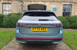 Volkswagen Passat Black Edition, 2026, rear