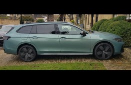 Volkswagen Passat Black Edition, 2026, side