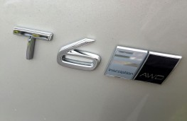 Volvo XC90 T6 2015, badge