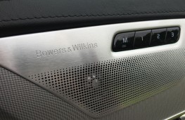 Volvo XC90 T6 2015, Bowers and Wilkins door speaker