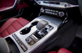 Kia Stinger GT S, 2017, gear lever