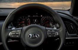 Kia Stinger GT S, 2017, instrument panel