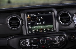 Jeep Wrangler Rubicon, 2019, display screen