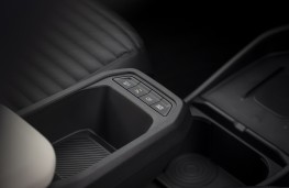 Kia EV4 GT-Line hatchback, 2026, console