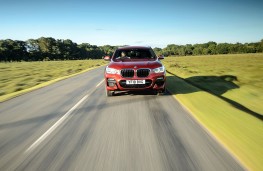 BMW X4 xDrive 20d M Sport, 2018, head on, action