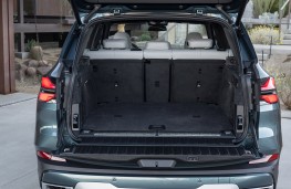 BMW X5, 2025, boot