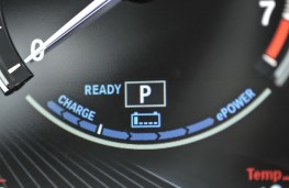 BMW X5 xDrive40e M Sport, power gauge