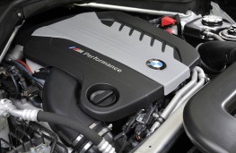 BMW X6 M50d, triple turbo diesel engine