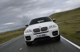 BMW X6 M50d, head on