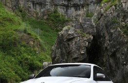 BMW X6 M50d, upright