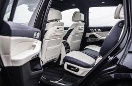 BMW X7 M50d, 2019, middle seats