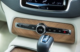 Volvo XC90, grey, controls