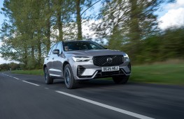 Volvo XC60, 2025, front