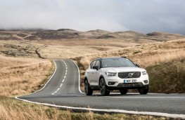 Volvo XC40 T5 AWD R-Design, 2018, front