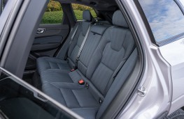 Volvo XC-60, 2026, rear seats
