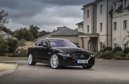 Jaguar XE 2.0D Portfolio, front, static