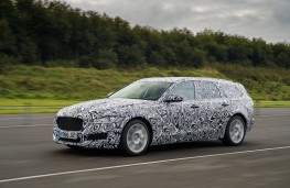 Jaguar XF Sportbrake, 2017, camouflaged