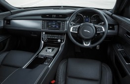 Jaguar XF, interior