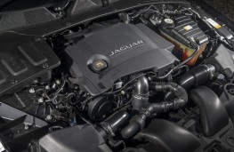 Jaguar XJ LWB Autobiography, 2016, V6 diesel engine