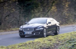 Jaguar XJ LWB Autobiography, 2016, front, action