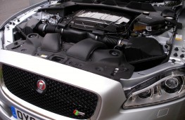 Jaguar XJR, engine