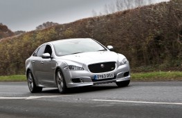 Jaguar XJR, front
