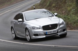 Jaguar XJR, front, action