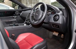 Jaguar XJR, dashboard