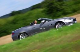 Jaguar XKR Convertible, side