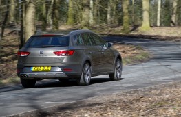 SEAT Leon X-PERIENCE, rear, action