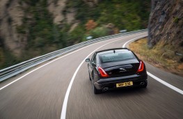 Jaguar XJ R-Sport, 2017, rear