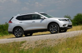Nissan X-Trail, 2016, side