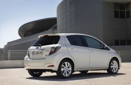 Toyota Yaris Hybrid, rear
