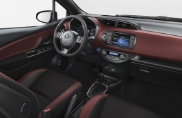 Toyota Yaris, 2017, interior