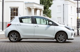 Toyota Yaris 2014, side, static