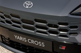 Yaris Cross GR Sport, 2026, grille