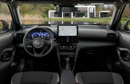 Yaris Cross GR Sport, 2026, interior