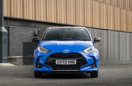 Toyota Yaris, 2025, nose